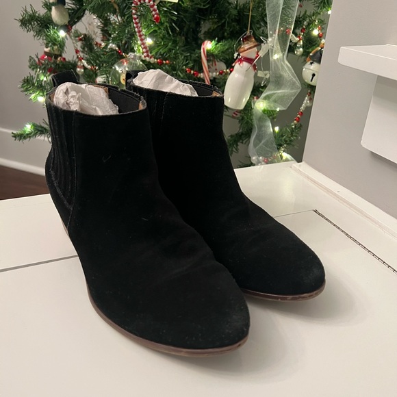 Black J. Crew Ankle Boots. - Picture 3 of 9